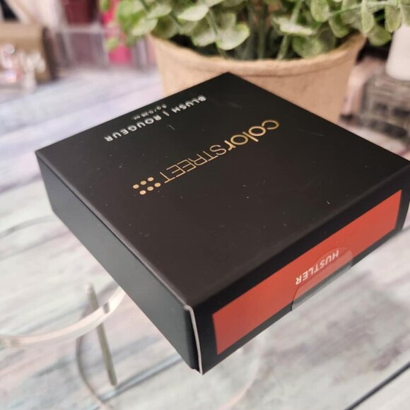 Color Street Blush- Hustler - Picture 4 of 4